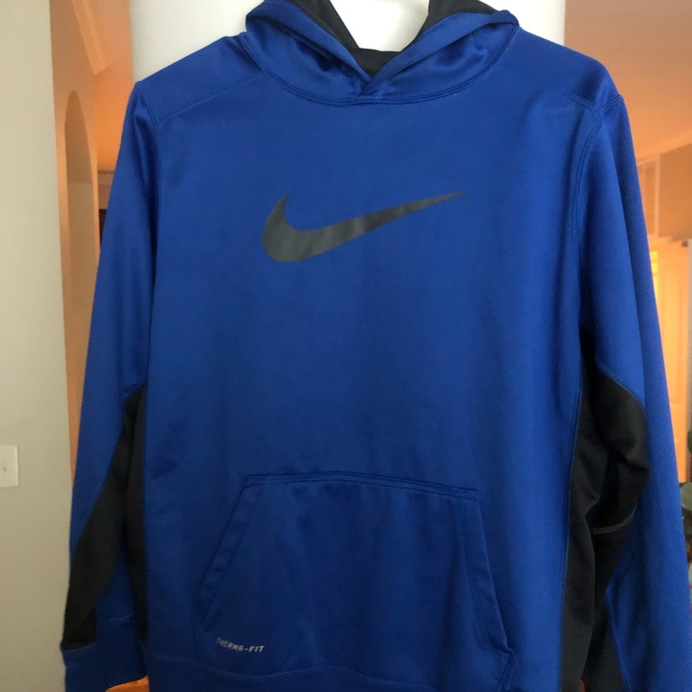 Boys size youth XL Nike dri-fit hoodie